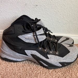 Nike Lebron James Soldier 8